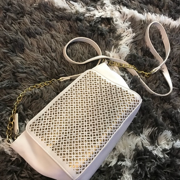 Jessica Simpson Faux Leather Messenger Purse - Picture 1 of 3